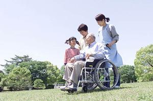 川崎の「福祉タクシーねこひげ」はお年寄りの足です